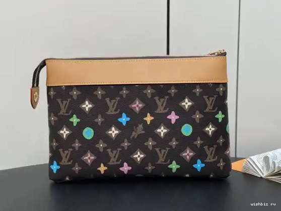 WIS LOUIS SOUPLE-32*21*8CM POCHETTE VOYAGE VUITTON 0531